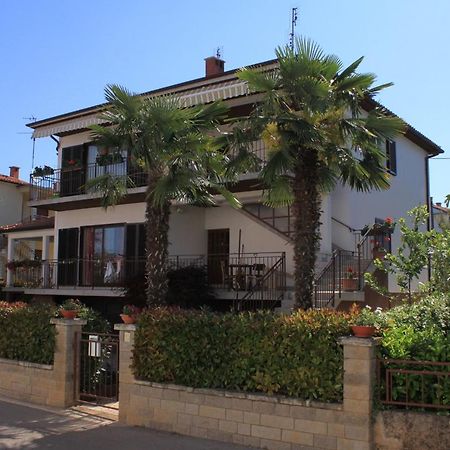 Apartments With A Parking Space Umag - 7666 Exterior foto