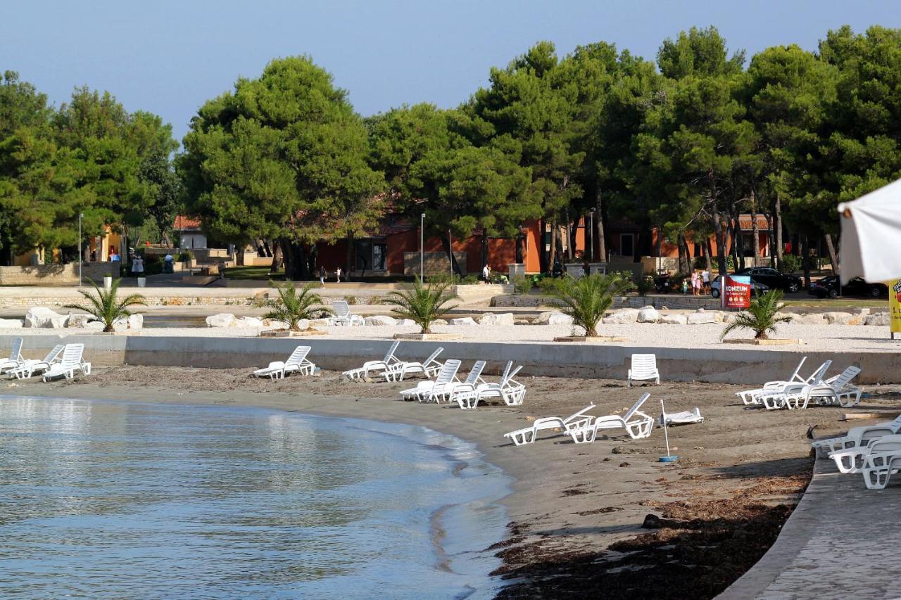 Apartments With A Parking Space Umag - 7666 Exterior foto