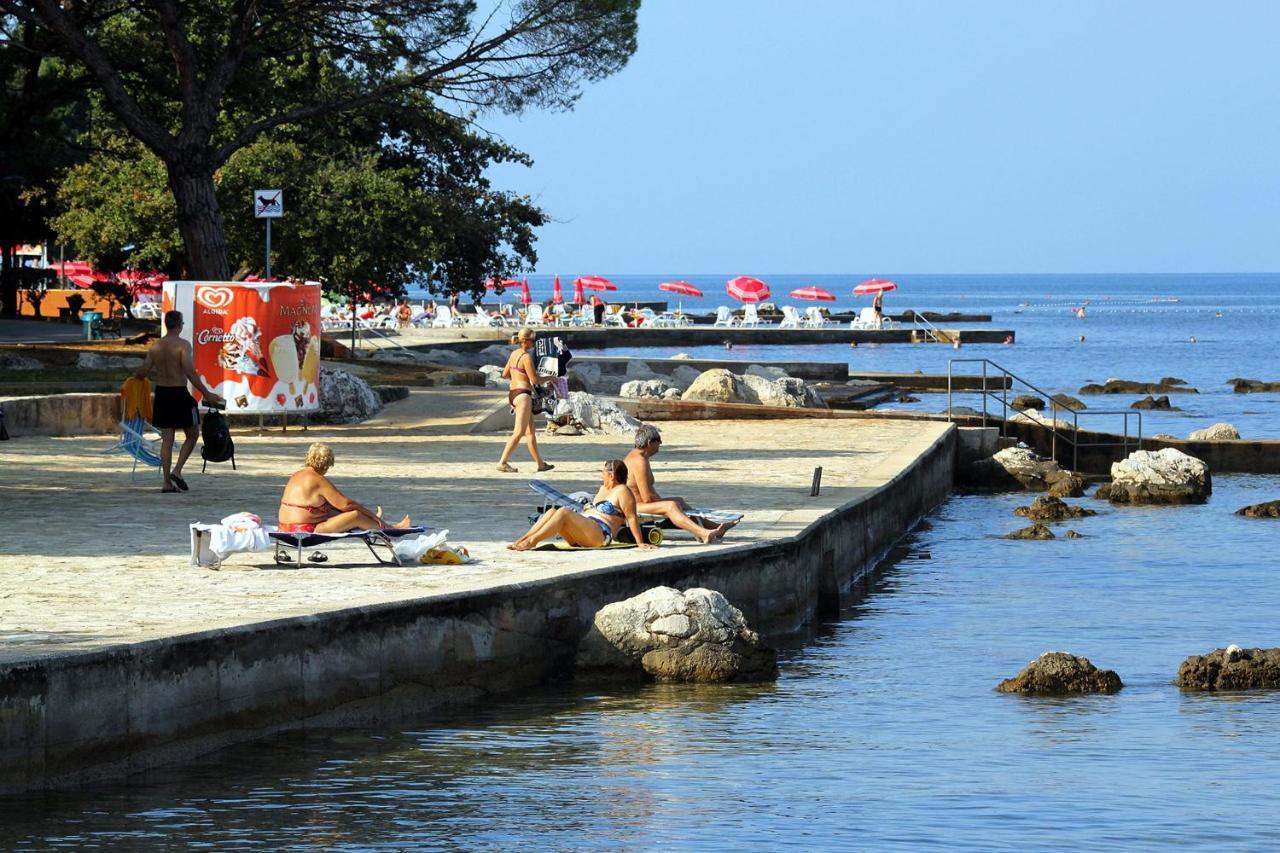 Apartments With A Parking Space Umag - 7666 Exterior foto