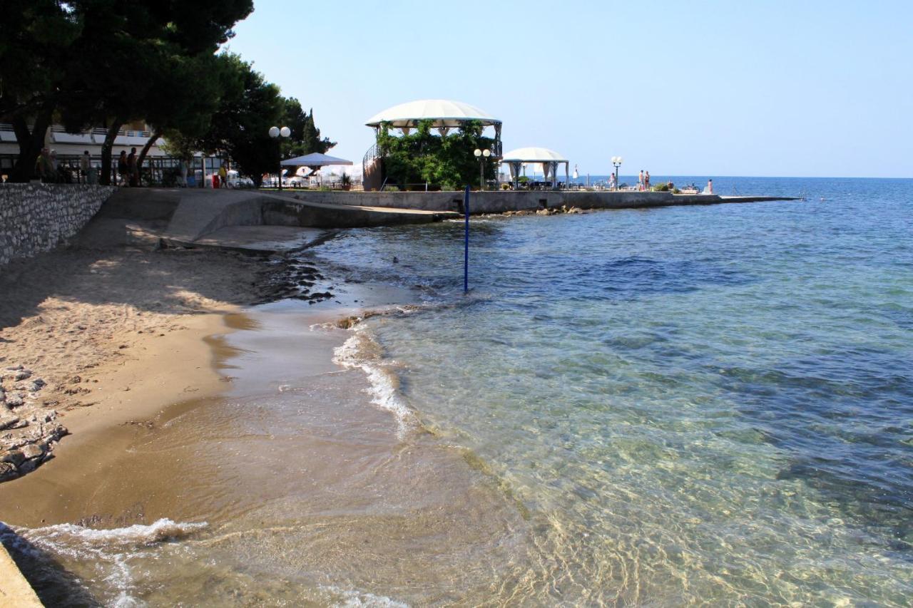 Apartments With A Parking Space Umag - 7666 Exterior foto
