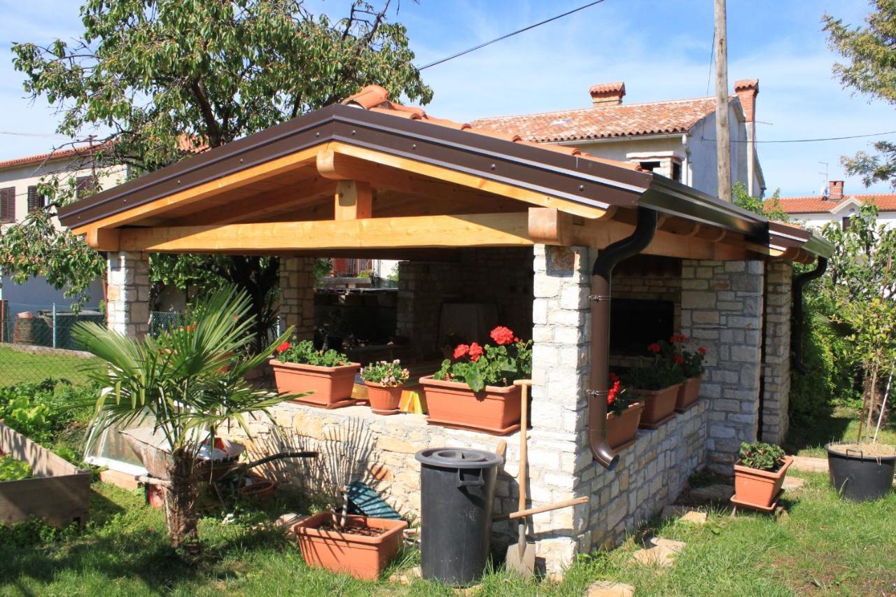 Apartments With A Parking Space Umag - 7666 Exterior foto