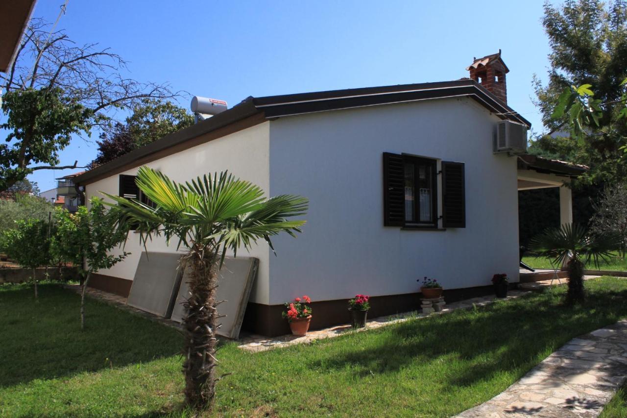 Apartments With A Parking Space Umag - 7666 Exterior foto